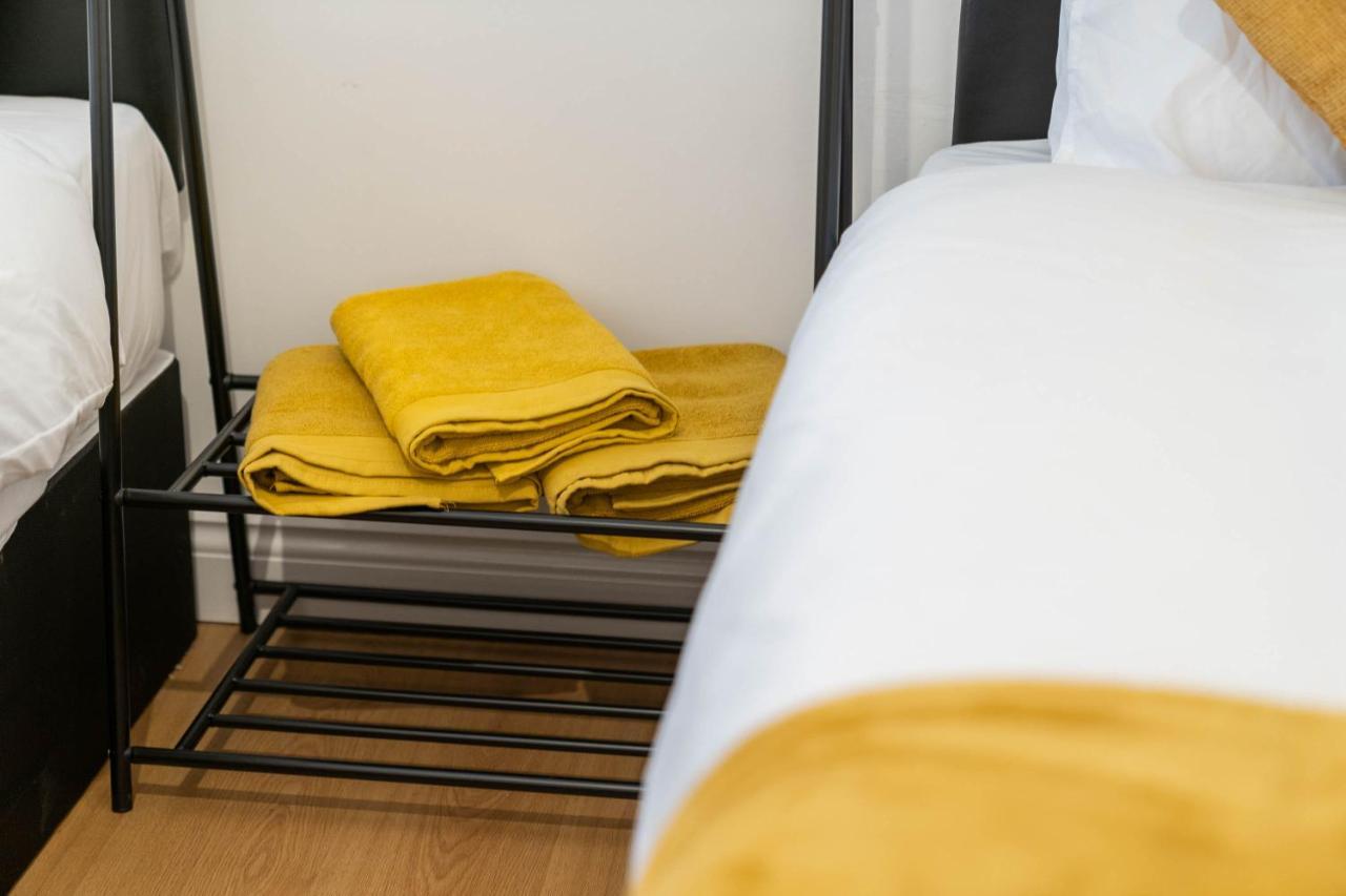 Two Bedroom Apartment-One Choice Stays- Jewellery Quarter برمنغهام المظهر الخارجي الصورة