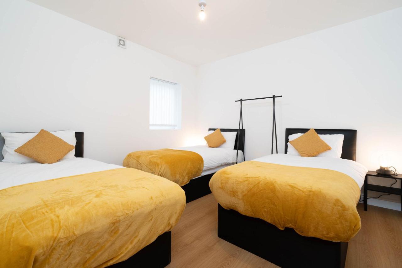 Two Bedroom Apartment-One Choice Stays- Jewellery Quarter برمنغهام المظهر الخارجي الصورة