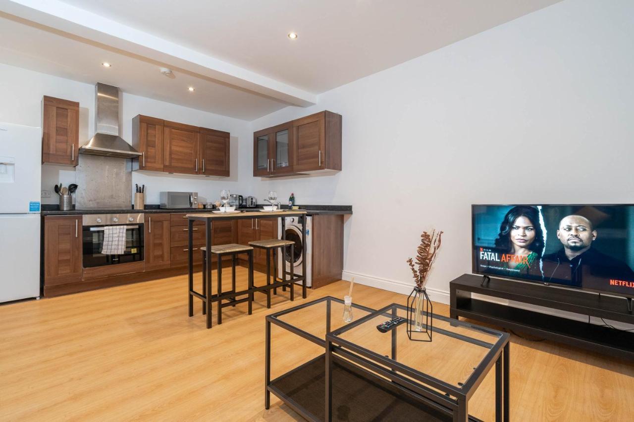 Two Bedroom Apartment-One Choice Stays- Jewellery Quarter برمنغهام المظهر الخارجي الصورة